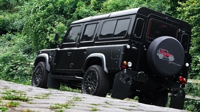 Kahn-Defender-3.jpg