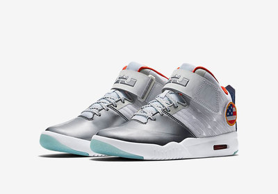 NIKE-AIR-LEBRON-AKRONITE-2.jpg