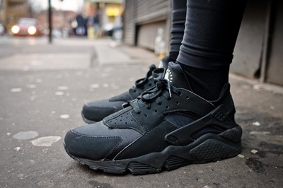 Nike-Air-Huarache-Triple-Black-1.jpg