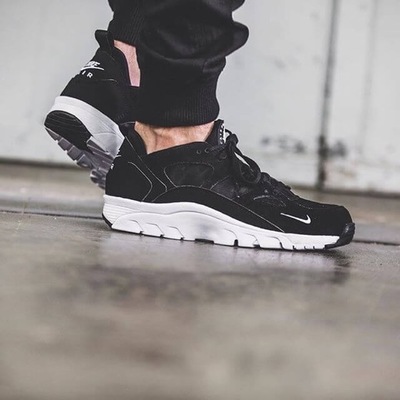 Nike-Air-Trainer-Huarache-Low-Black-00.jpg