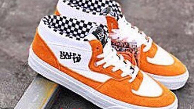 SUP_VANS.jpg