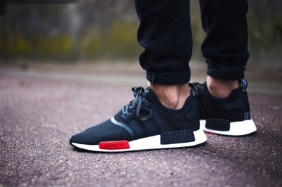adidas-nmd-r1-footlocker-1-960x640.jpg