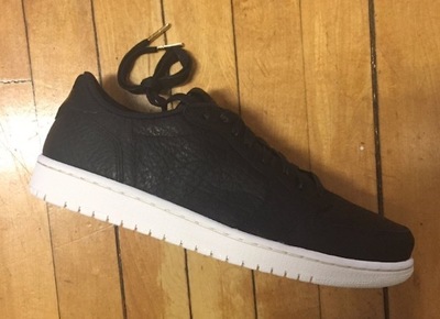 air-jordan-1-low-swooshless-1.jpg