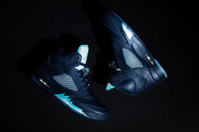 air-jordan-5-hornets-detailed-look-01.jpg
