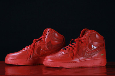nike-air-force-1-john-geiger-misplaced-checks-red-2-960x640.jpg
