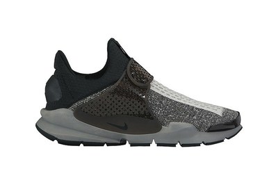 nike-sock-dart-night-black-1.jpg