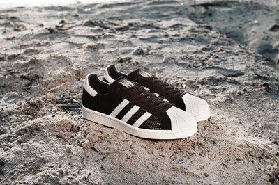 superstar-80s-primeknit-1200-800-01.jpg