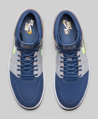 air-jordan-1-goggles-dunk-from-above-2.jpg