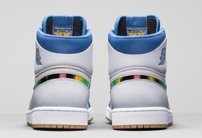 air-jordan-1-goggles-dunk-from-above-4.jpg
