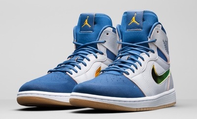 air-jordan-1-goggles-dunk-from-above.jpg